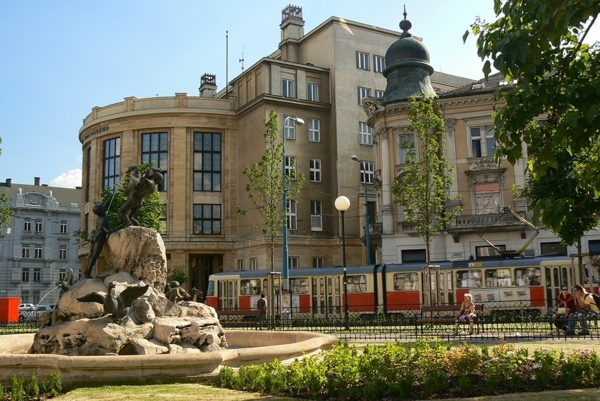 Университет Коменского в Братиславе: образование и исследования высокого уровня - 1