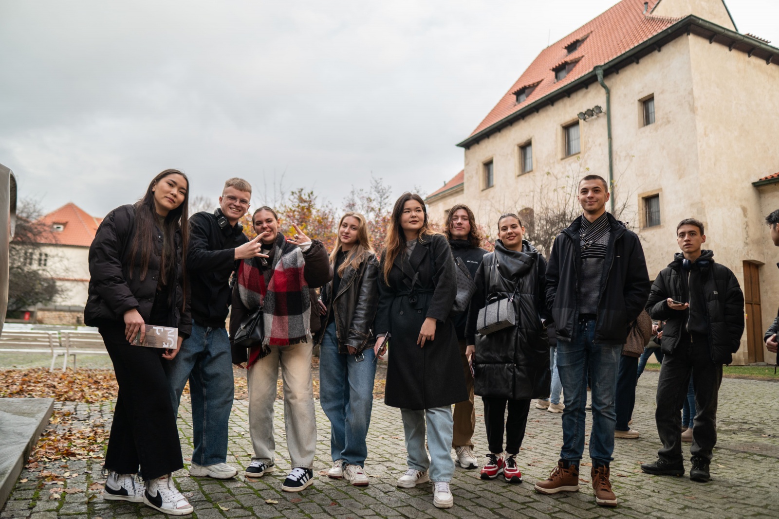 студенты в поездке по странам Европы